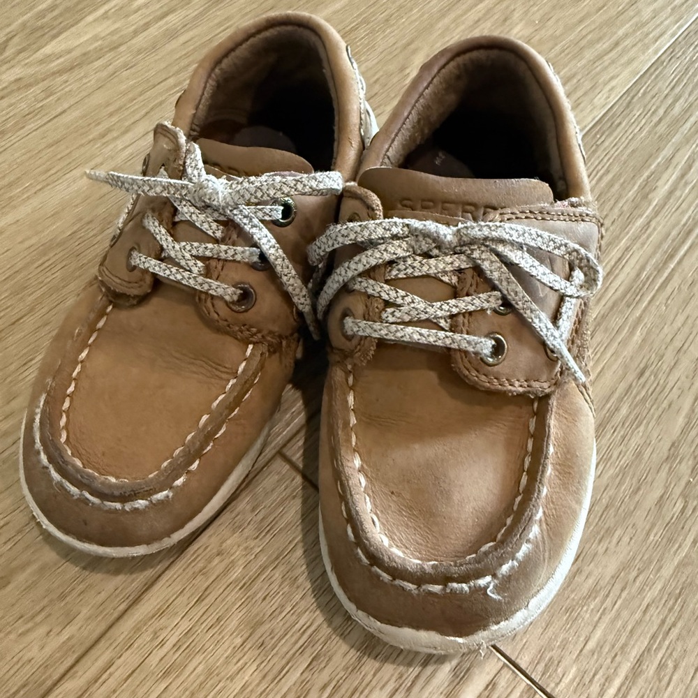 Sperry boat shoes